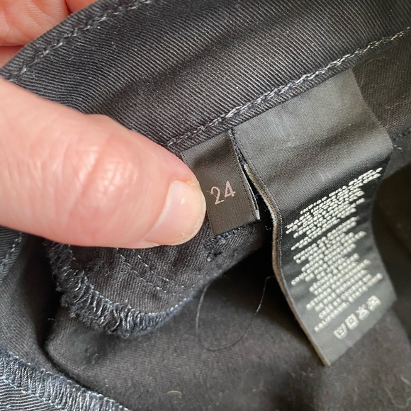 J Brand Stretch Mid Rise Skinny Leg Jeans EUC Size 24 - Picture 8 of 12